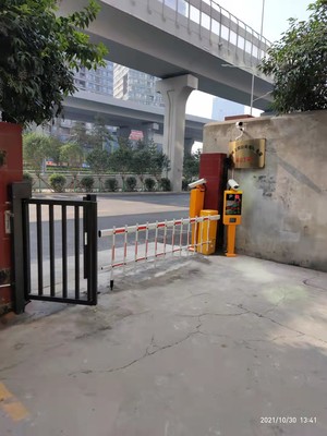 铜川小区停车场系统,停车系统维修,车牌识别系统,单位工厂电动门安装
